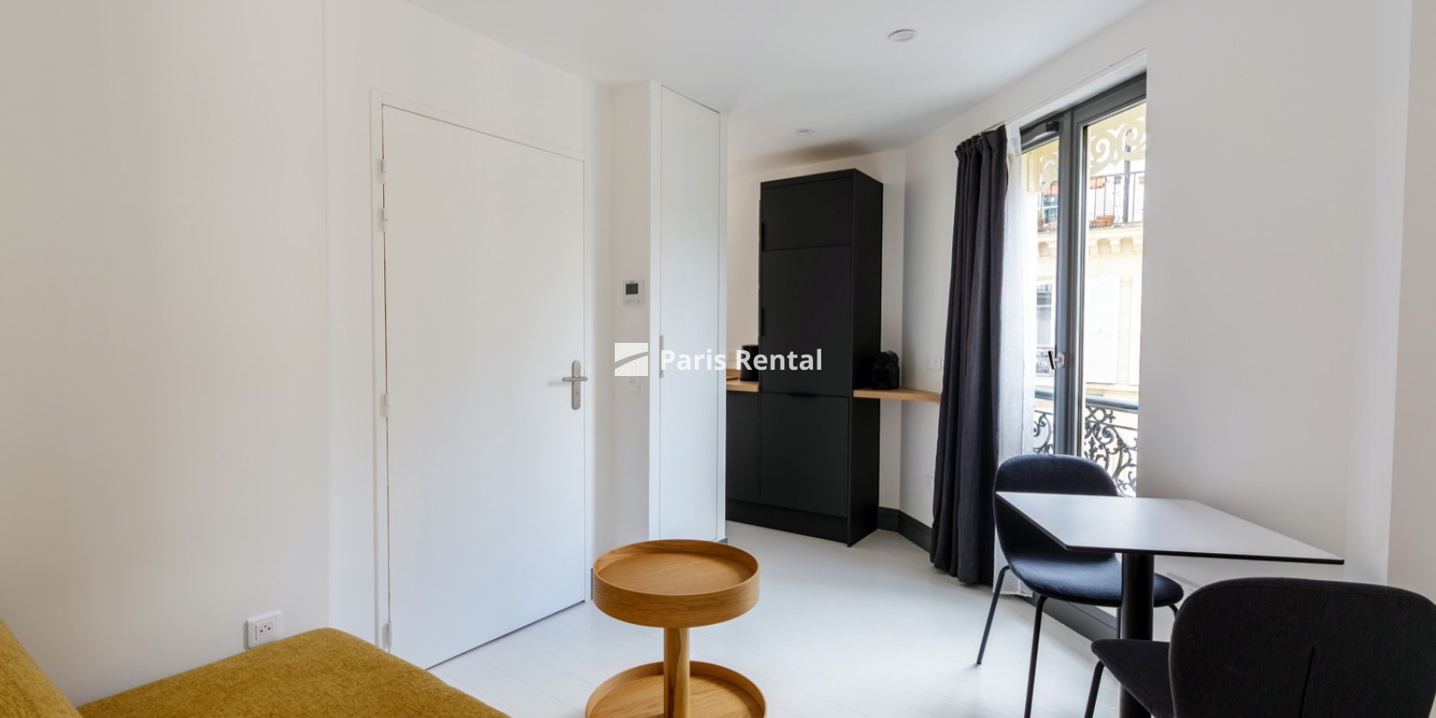  - 
    18th district
  Montmartre, Paris 75018
