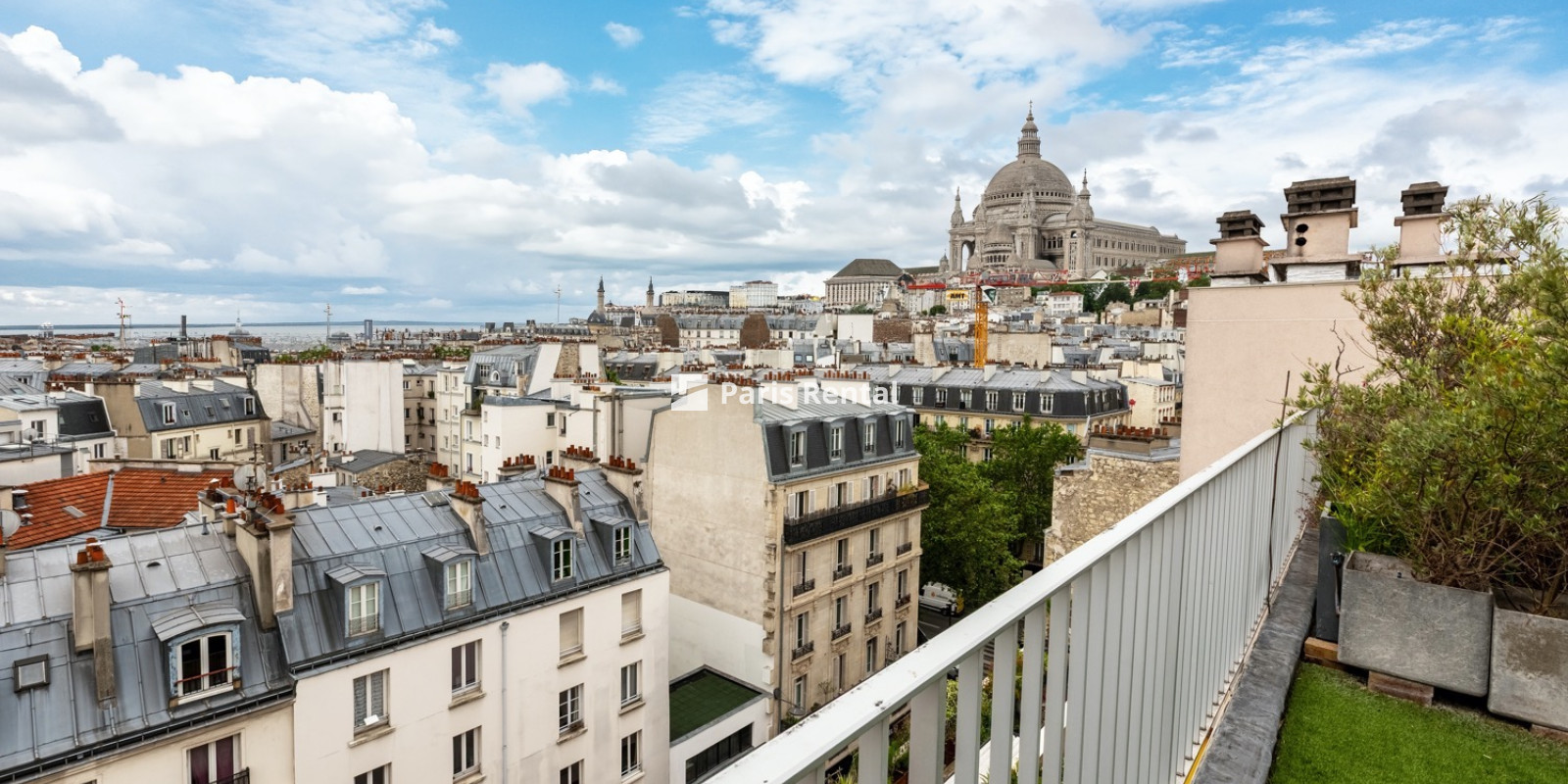  - 
    18th district
  Montmartre, Paris 75018
