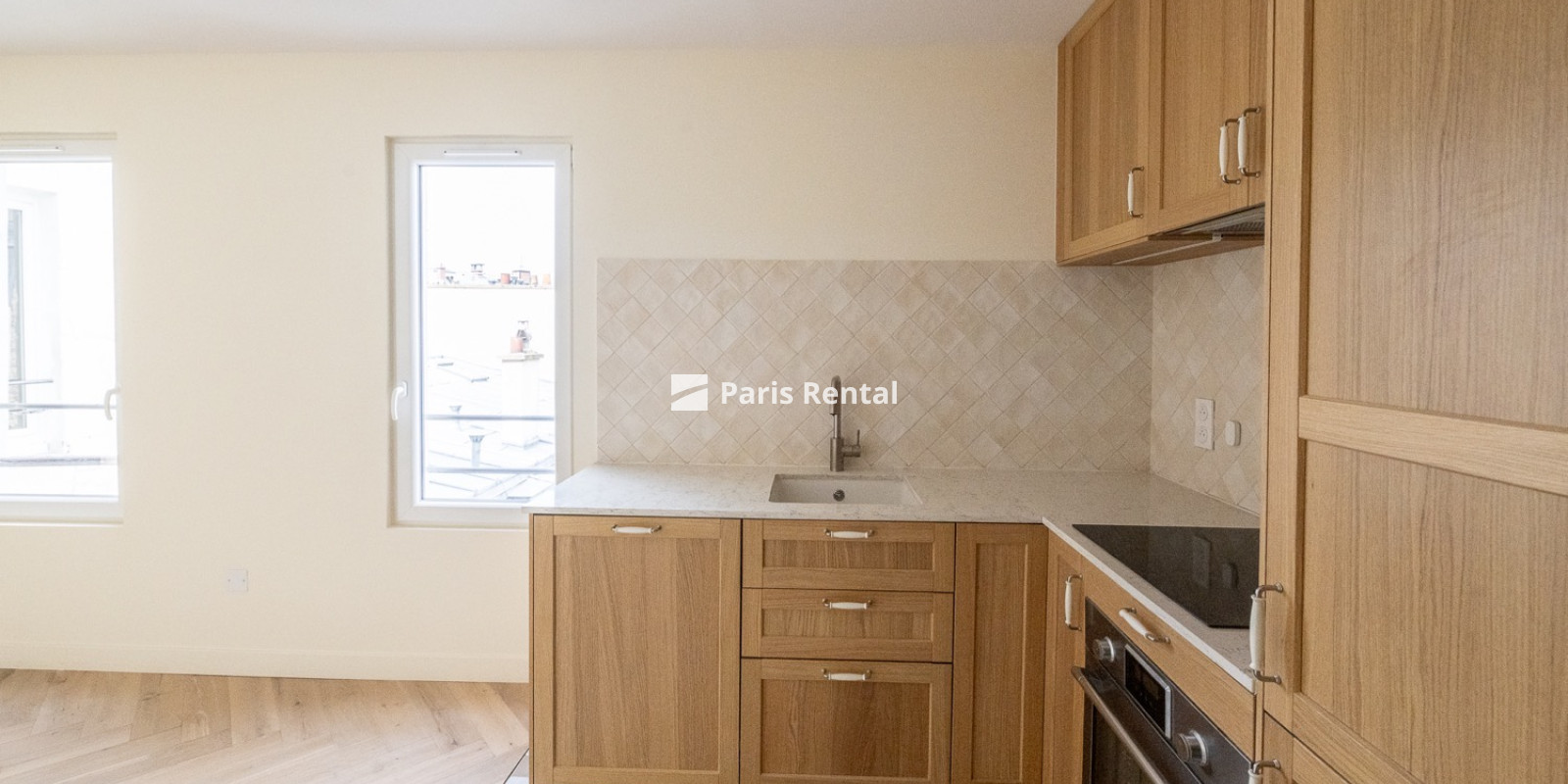  - 
    8th district
  Saint Lazare, Paris 75008
