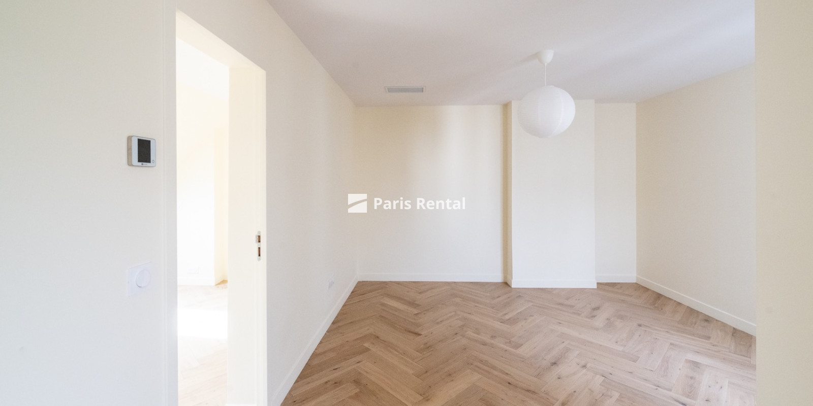  - 
    8th district
  Saint Lazare, Paris 75008
