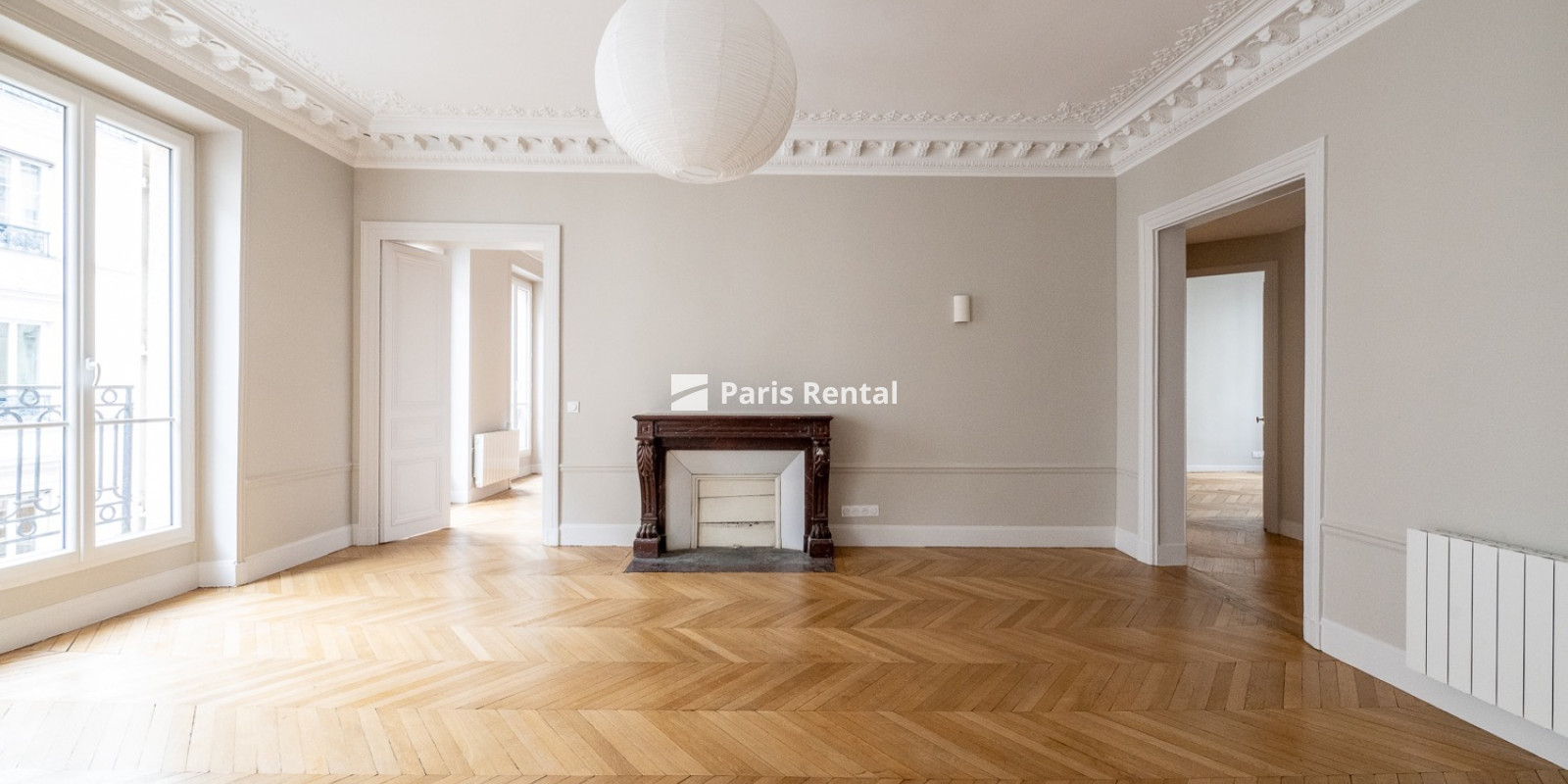  - 
    8th district
  Saint Lazare, Paris 75008
