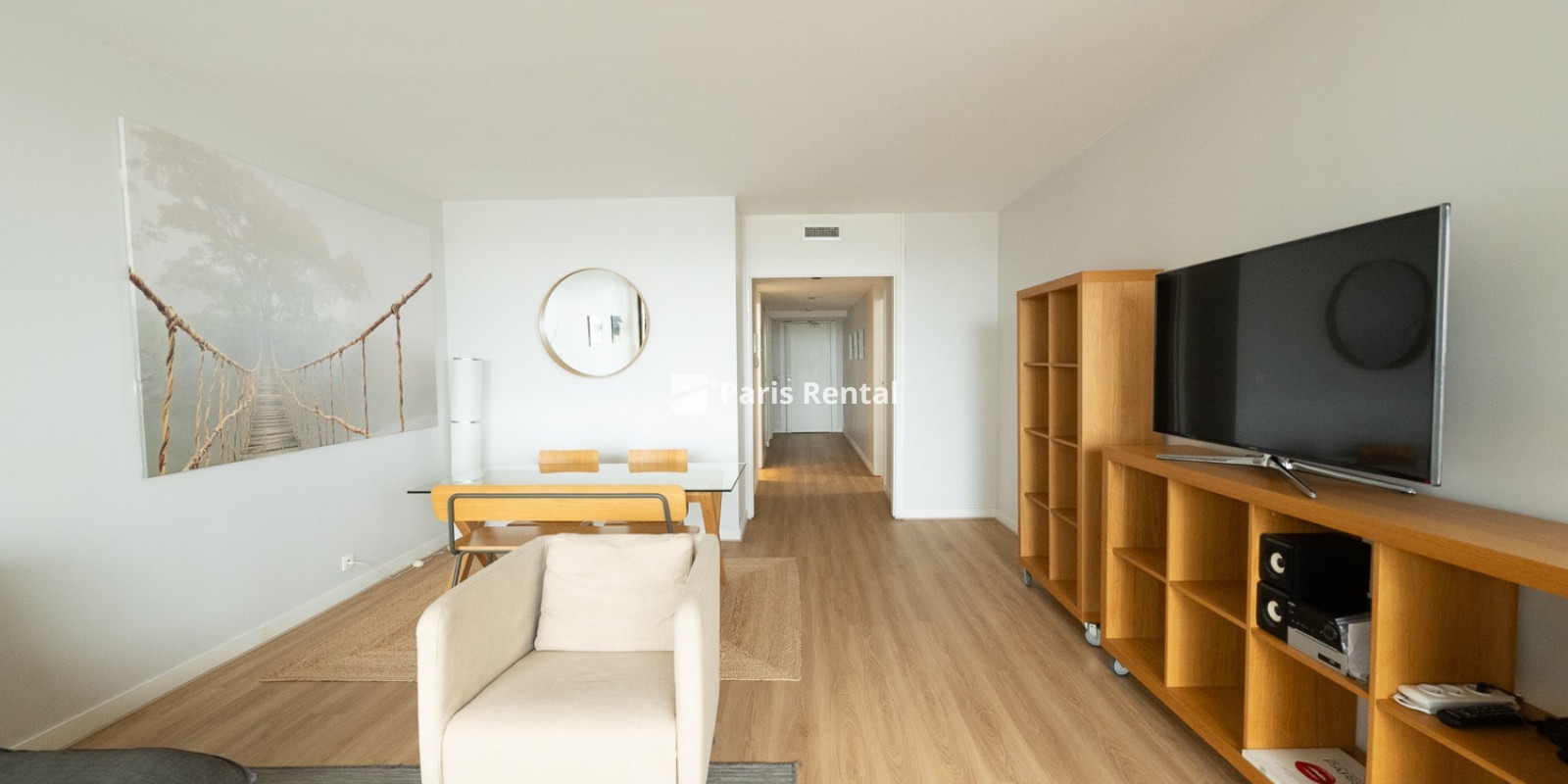  - 
    15th district
  Grenelle, Paris 75015
